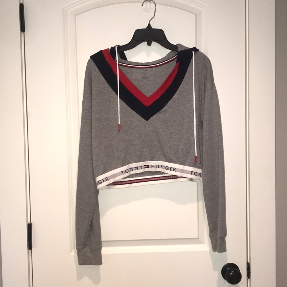 Tommy Hilfiger cropped sweatshirt